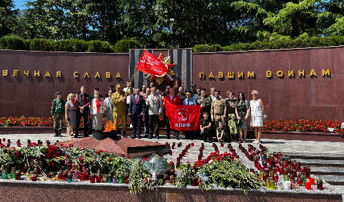 Активисты и сторонники КПРФ Краснодарского края 22 июня почтили память павших в годы Великой Отечественной войны