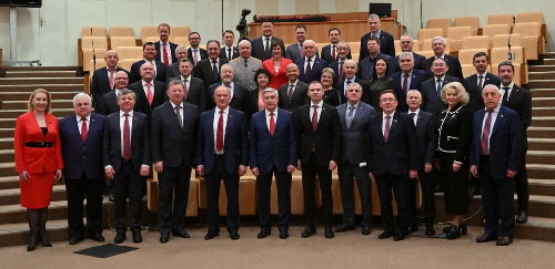 В помощь агитатору. О законотворчестве депутатов-коммунистов в Госдуме